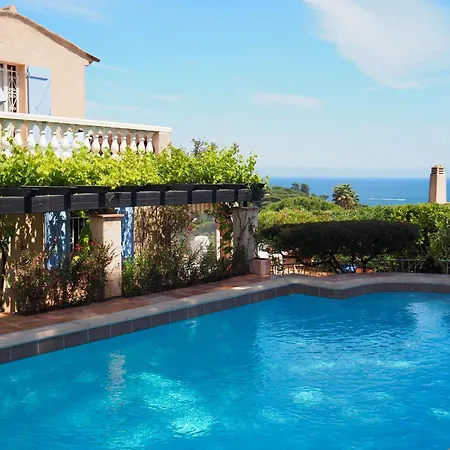 Vila Riviera, Sea View, Pool, Jacuzzi, Sauna, Walk To The