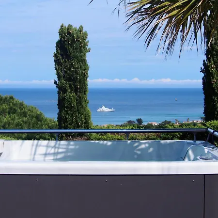 Riviera, Sea View, Pool, Jacuzzi, Sauna, Walk To The Vila *